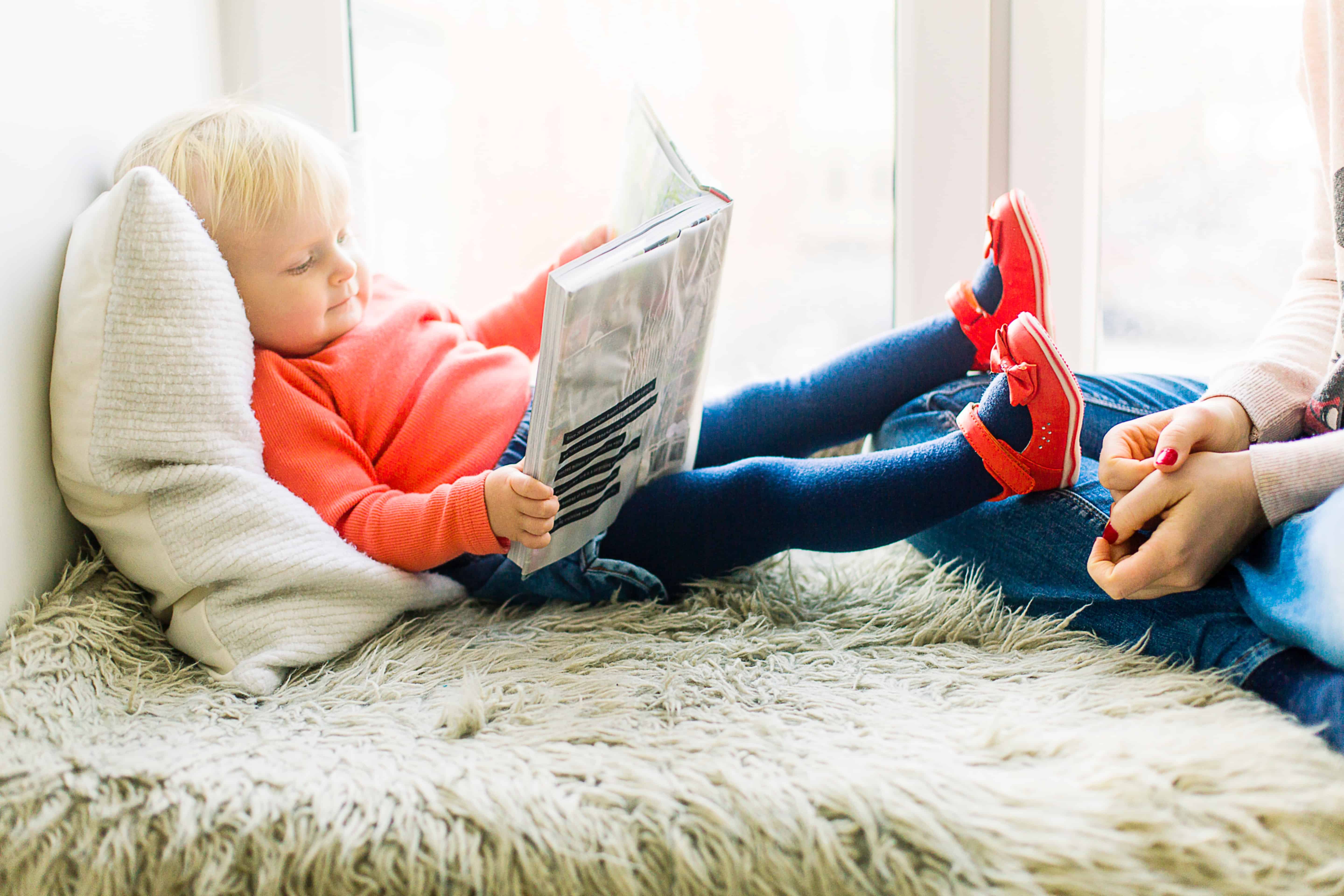 Toddler Reading - Learning Momma