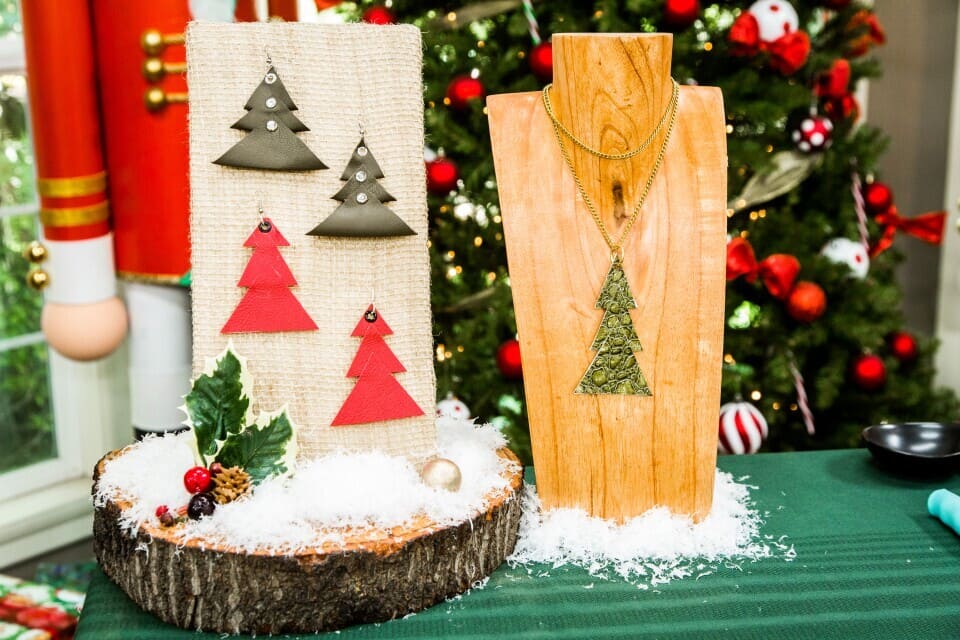 adorable-christmas-jewelry-set-for-eve Adorable Christmas Jewelry Set For Eve : DIY Christmas Earrings