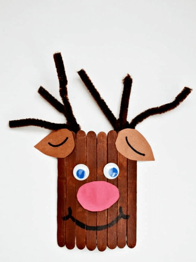 adorable-ice-pop-and-pipe-cleaner-reindeer-craft-for-toddlers Adorable Ice pop and Pipe Cleaner Reindeer Craft for Toddlers