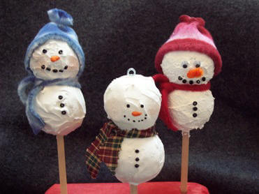 adorable-styrofoam-snowman-puppet-craft-for-kids Adorable Styrofoam Snowman Puppet Craft For Kids