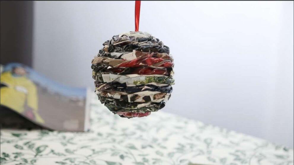 christmas-tree-ornament-craft-idea-using-old-magazine-and-styrofoam-ball Christmas Tree Ornament Craft Idea Using Old Magazine & Styrofoam Ball Styrofoam Balls Crafts & Ornaments for Christmas