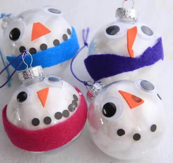cutest-snowman-face-ornament-using-transparent-plastic-ball Cutest Snowman Face Ornament Using Transparent Plastic Ball