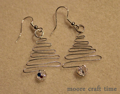 diy-christmas-tree-shaped-earring-for-christmas-eve DIY Christmas Tree Shaped Earring For Christmas Eve