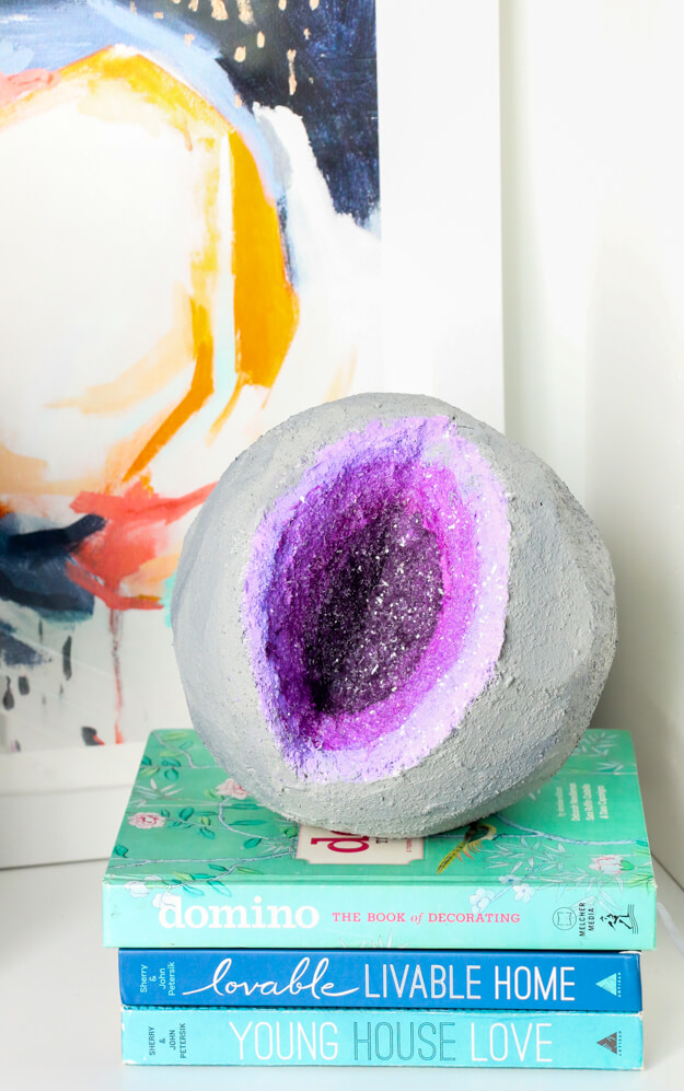diy-simple-faux-geode-craft-idea-using-styrofoam-ball DIY Simple Faux Geode Craft Idea Using Styrofoam BallStyrofoam Ball Science Projects