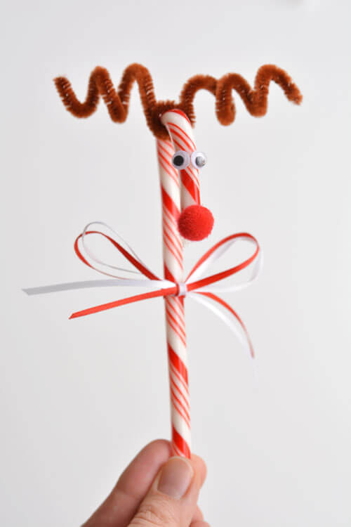 easy-to-create-reindeer-candy-cane-craft-for-preschoolers Easy Christmas Ornaments Crafts For Toddlers