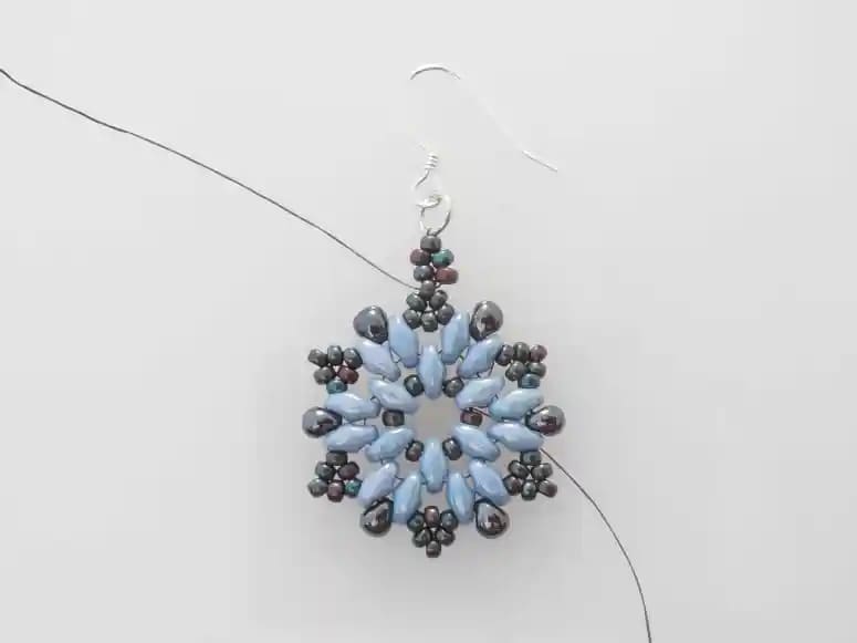 easy-to-make-snowflake-earrings-for-christmas-celebration Easy To Make Snowflake Earrings For Christmas Celebration