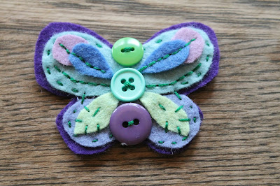 felt-button-butterfly-craft-project-using-embroidery-thread Felt Button Butterfly Craft Project Using Embroidery Thread Button Animal Crafts