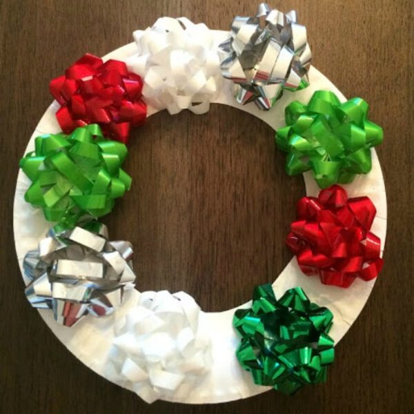 holiday-bow-wreath Paper Plate Holiday Bow Wreath