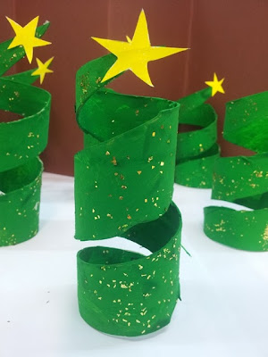 make-twirling-christmas-tree-using-toilet-paper-rolls Make Twirling Christmas Tree Using Toilet Paper Rolls Winter Toilet Paper Roll Crafts