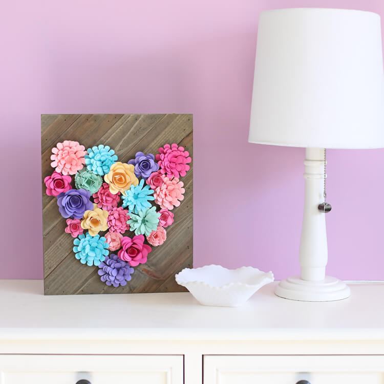 quick-and-easy-rolled-paper-flower-craft-template-with-cricut-machine Quick & Easy Rolled Paper Flower Craft Template With Cricut Machine
