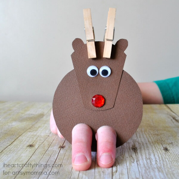 reindeer-finger-puppets-3 Reindeer Finger Puppet Craft Using Wood Clothespin & Googly Eyes