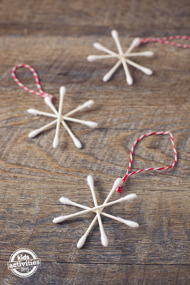 simple-handmade-q-tip-snowflake-ornaments-for-kids Simple Handmade Q Tip Snowflake Ornaments For Kids