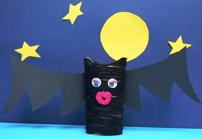 yarn-wrapped-halloween-bat-paper-craft-for-kids Yarn Wrapped Halloween Bat Paper Craft For Kids