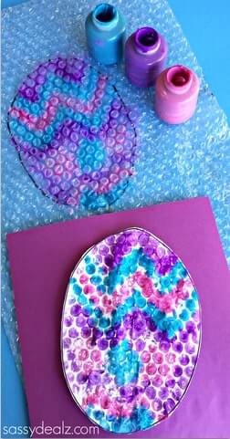zig-zag-pattern-bubble-wrap-easter-egg-craft-for-kids Zig Zag Pattern Bubble Wrap Easter Egg Craft For Kids Bubble Wrap Crafts & Activities for Easter