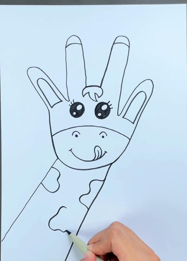 Amazing Procedure Of Forming Handprint Giraffe Art