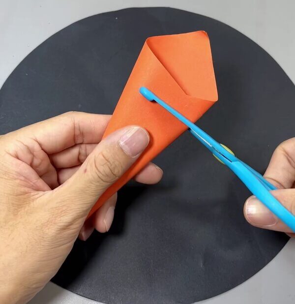 Cutting the Top Of the Cone - Guidance on Creating a Carrot from Paper
