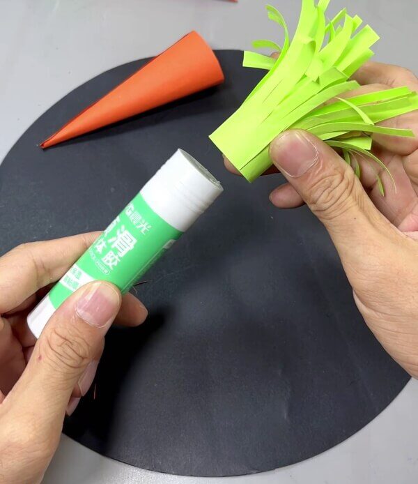 Making Leaves Of Carrot - Detailed Walkthrough on Crafting a Paper Carrot
