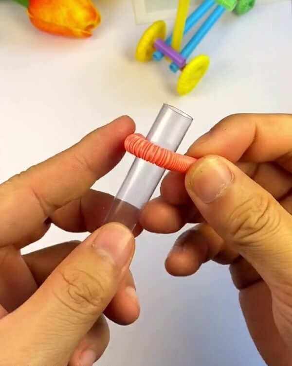 Make a Circle- Learn how to assemble a kid's scooter using plastic straws