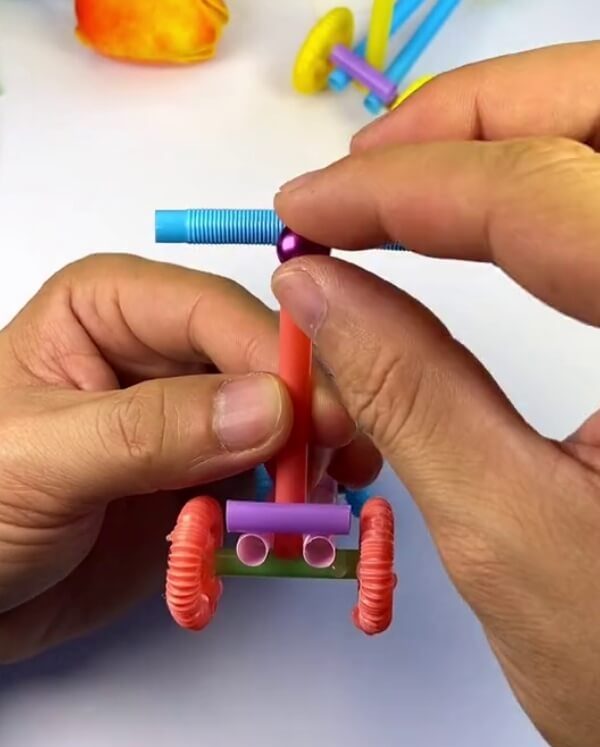 Headlight- A guide to constructing a children's scooter with plastic straws